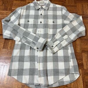 J. Crew Gray and Cream Checkered Mid Weight Flannel - XS Classic